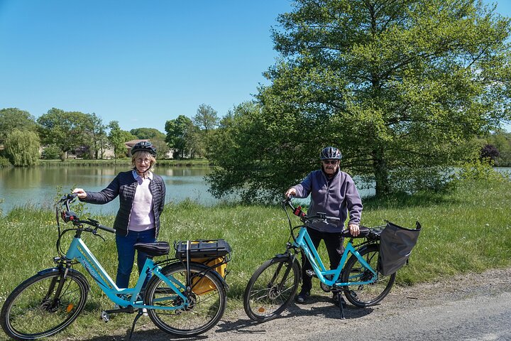 Electric bike tour through Saint-Émilion vineyards with wine tasting and lunch, photo 6 | wizardtrip