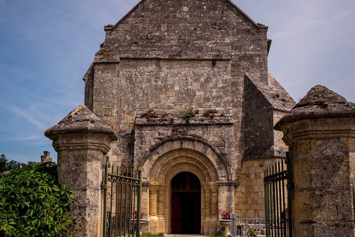 Electric bike tour through Saint-Émilion vineyards with wine tasting and lunch, photo 13 | wizardtrip