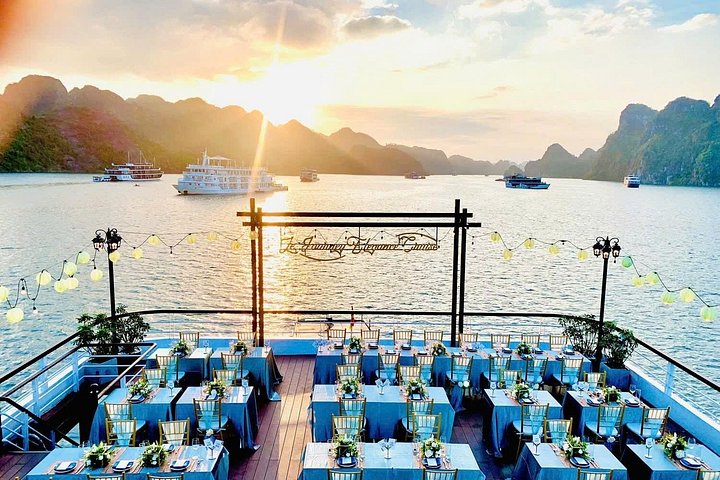 The Elegance Journey - Halong Bay - All Inclusive Multi Day Tour | wizardtrip