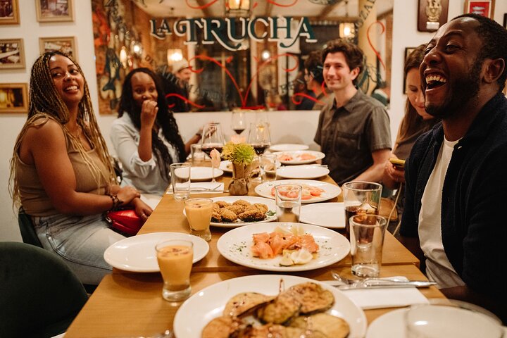 Un viaggio culinario e storico attraverso le taverne più antiche e i monumenti iconici di Madrid, foto 8 | wizardtrip