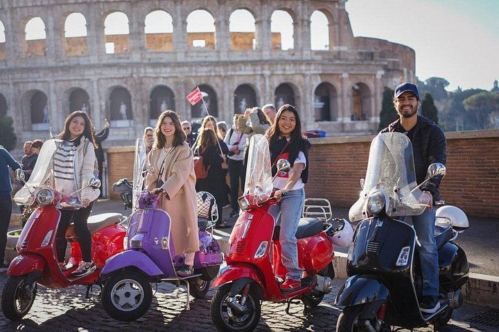 プロカメラマンと一緒にベスパでローマの象徴的な景色を体験し、思い出を写真に収めましょう、写真36 | wizardtrip