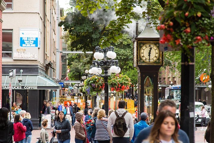 Stadttour durch Vancouver mit Stanley Park, Granville Island, Vancouver Lookout und Capilano Suspension Bridge, Foto 13 | wizardtrip