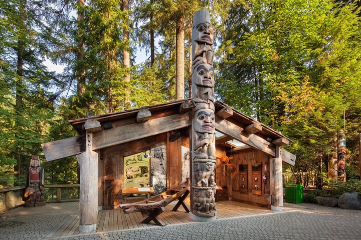 Eine geführte Tour, die Vancouvers Wahrzeichen zeigt, darunter die Capilano Suspension Bridge und Stadtblicke, Foto 9 | wizardtrip