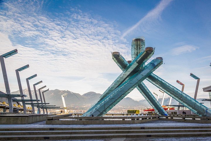 Scenic tour of Vancouver's key landmarks including Stanley Park, Granville Island, and Gastown, photo 10 | wizardtrip