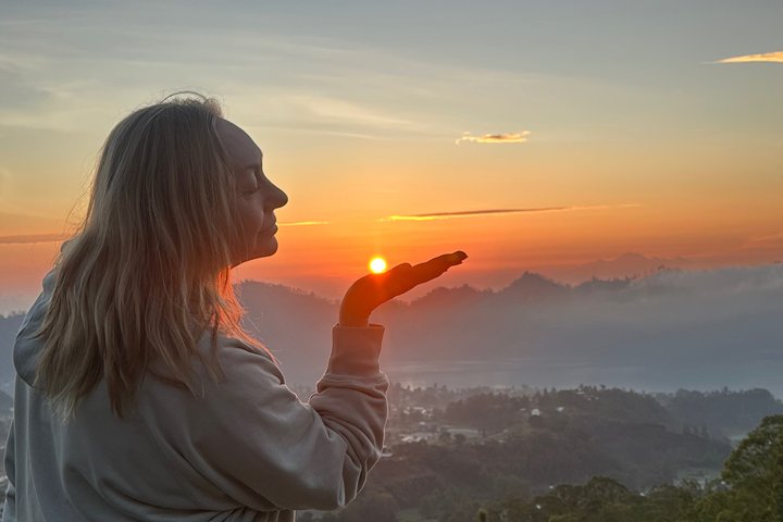 Soloppgangs jeep-tur på Mount Batur, Bali, Indonesia, med vulkanske landskap og frokost, foto 6 | wizardtrip