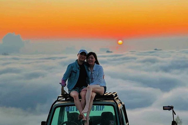 Soloppgangs jeep-tur på Mount Batur, Bali, Indonesia, med vulkanske landskap og frokost, foto 9 | wizardtrip