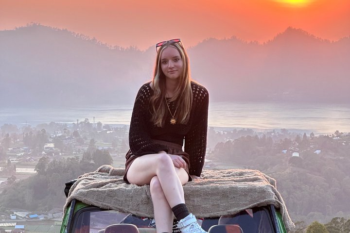 Soloppgangs jeep-tur på Mount Batur, Bali, Indonesia, med vulkanske landskap og frokost, foto 11 | wizardtrip