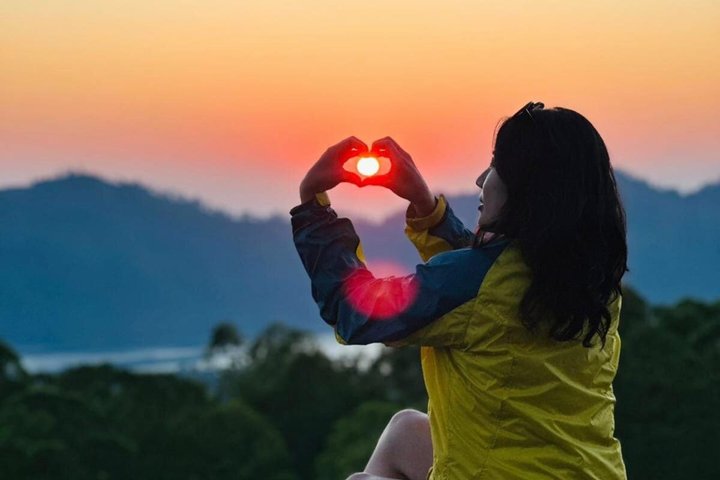 Soloppgangs jeep-tur på Mount Batur, Bali, Indonesia, med vulkanske landskap og frokost, foto 15 | wizardtrip