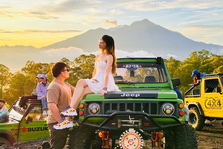 Soloppgangs jeep-tur på Mount Batur, Bali, Indonesia, med vulkanske landskap og frokost, foto 16 | wizardtrip