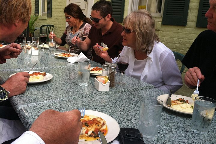 Une visite gastronomique guidée à travers Little Italy de San Diego, avec cuisine locale et aperçus historiques, photo 10 | wizardtrip