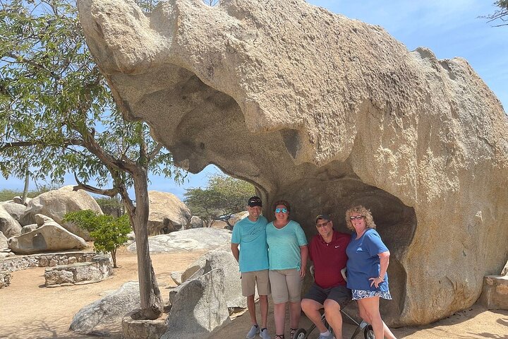 Aruba plattelandstour met vuurtorens, kapellen, rotsformaties en historische bezienswaardigheden, foto 4 | wizardtrip