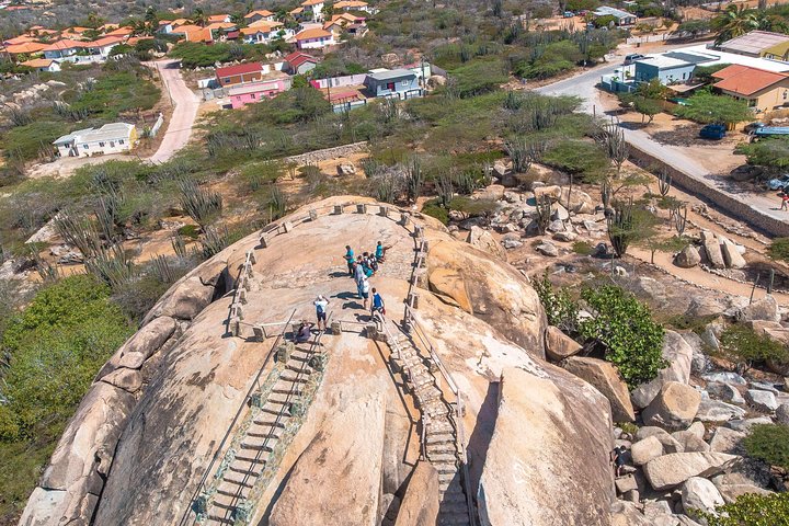 Aruba plattelandstour met vuurtorens, kapellen, rotsformaties en historische bezienswaardigheden, foto 15 | wizardtrip