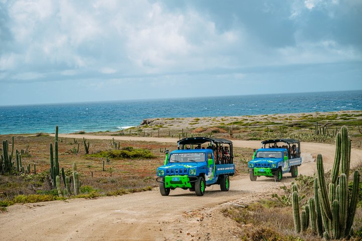 Jeep adventure exploring Aruba's Natural Pool, caves, and Baby Beach, photo 1 | wizardtrip