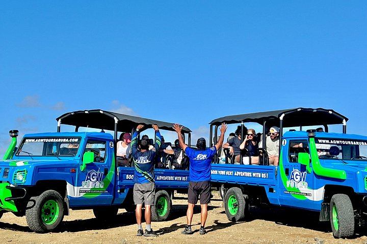 Jeep adventure exploring Aruba's Natural Pool, caves, and Baby Beach, photo 17 | wizardtrip