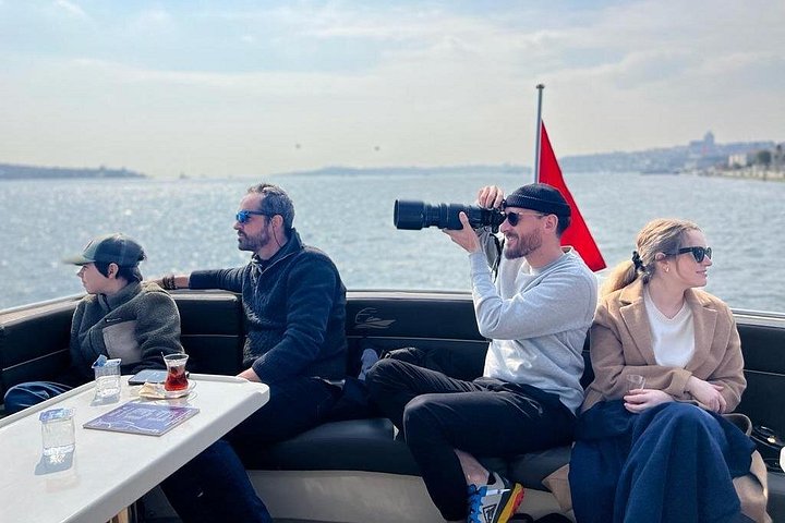 Crociera in yacht di lusso sul Bosforo di Istanbul, con monumenti europei e asiatici, foto 8 | wizardtrip