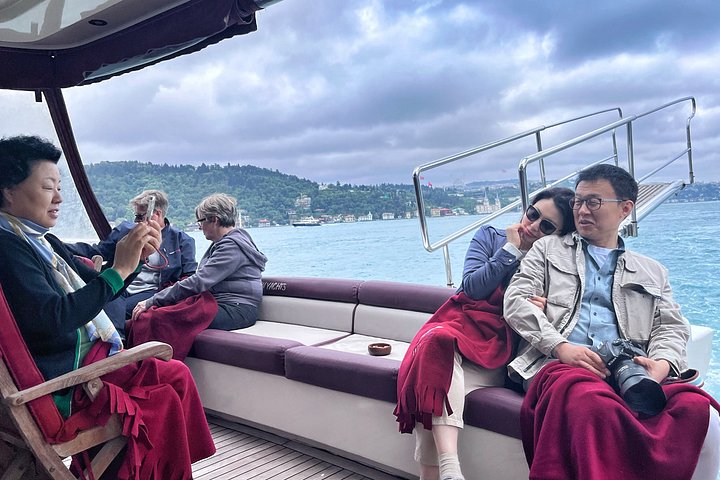 Crociera in yacht di lusso sul Bosforo di Istanbul, con monumenti europei e asiatici, foto 31 | wizardtrip