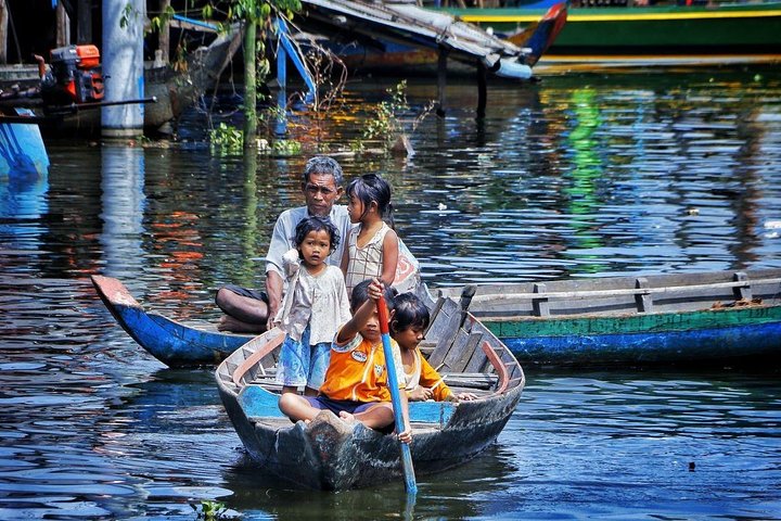 Excursion d'une demi-journée au lac Tonlé Sap et au village de Kampong Phluk | wizardtrip