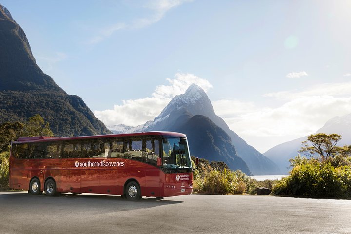 Tour in pullman e crociera a Milford Sound da Queenstown, Nuova Zelanda, che mostra splendidi paesaggi del fiordo, foto 7 | wizardtrip
