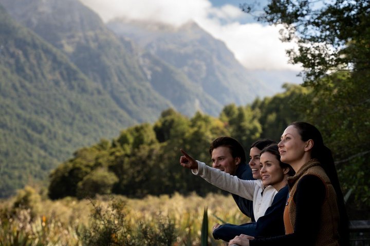 Tour in pullman e crociera a Milford Sound da Queenstown, Nuova Zelanda, che mostra splendidi paesaggi del fiordo, foto 10 | wizardtrip