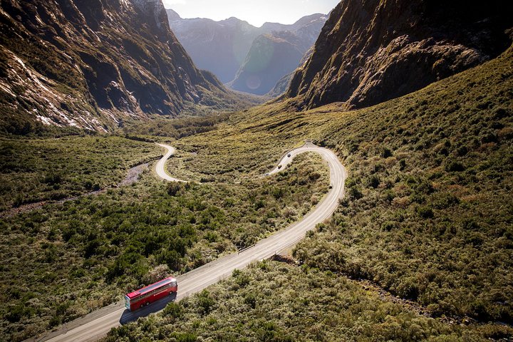 Tour in pullman e crociera a Milford Sound da Queenstown, Nuova Zelanda, che mostra splendidi paesaggi del fiordo, foto 18 | wizardtrip