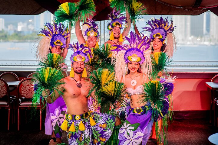 Crucero con cena al atardecer con espectáculo polinesio y buffet en Oahu, Hawái, foto 6 | wizardtrip