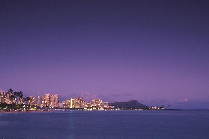 Crucero con cena al atardecer con espectáculo polinesio y buffet en Oahu, Hawái, foto 12 | wizardtrip