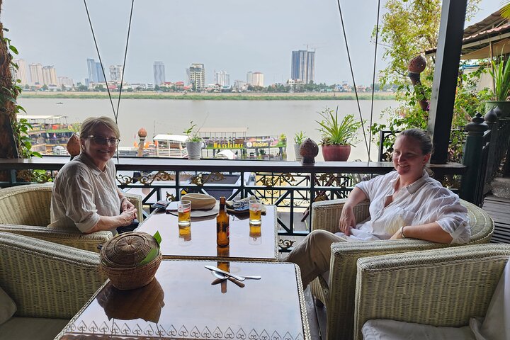 A comprehensive tour of Phnom Penh's historical sites, including temples, museums, and genocide memorials, photo 17 | wizardtrip
