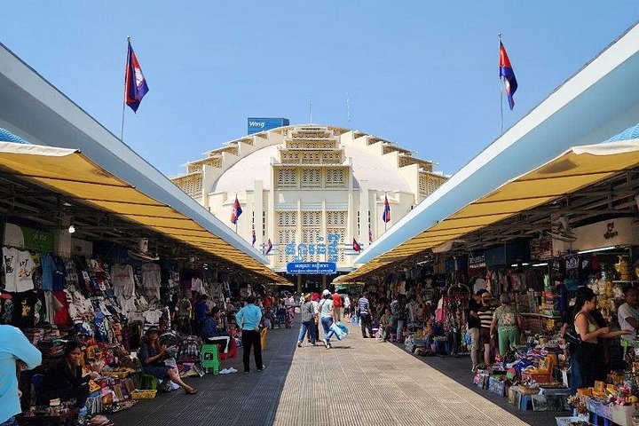 A comprehensive tour of Phnom Penh's historical sites, including temples, museums, and genocide memorials, photo 27 | wizardtrip