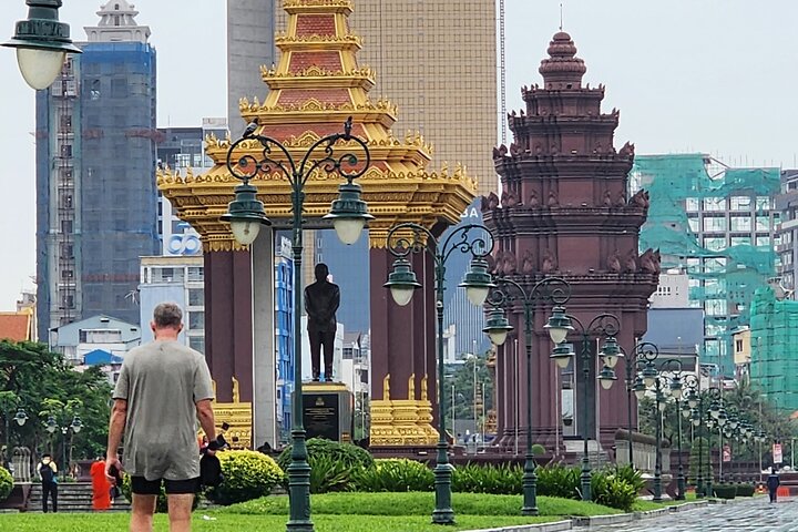 A comprehensive tour of Phnom Penh's historical sites, including temples, museums, and genocide memorials, photo 30 | wizardtrip