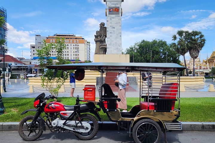 A comprehensive tour of Phnom Penh's historical sites, including temples, museums, and genocide memorials, photo 33 | wizardtrip