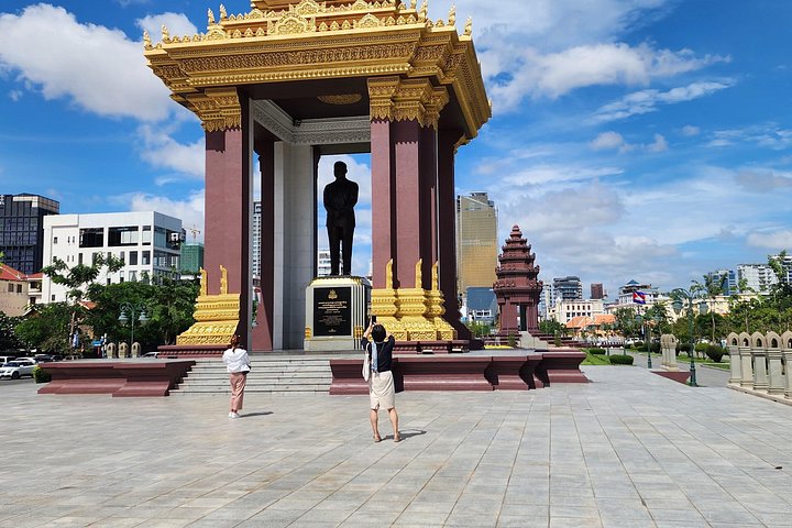 A comprehensive tour of Phnom Penh's historical sites, including temples, museums, and genocide memorials, photo 34 | wizardtrip