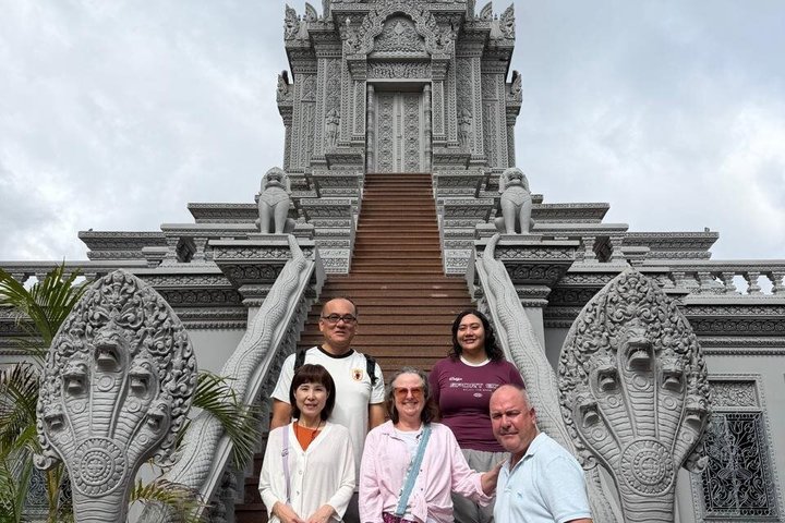 A comprehensive tour of Phnom Penh's historical sites, including temples, museums, and genocide memorials, photo 50 | wizardtrip
