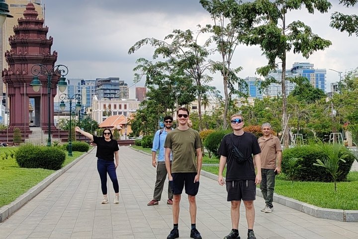 A comprehensive tour of Phnom Penh's historical sites, including temples, museums, and genocide memorials, photo 53 | wizardtrip