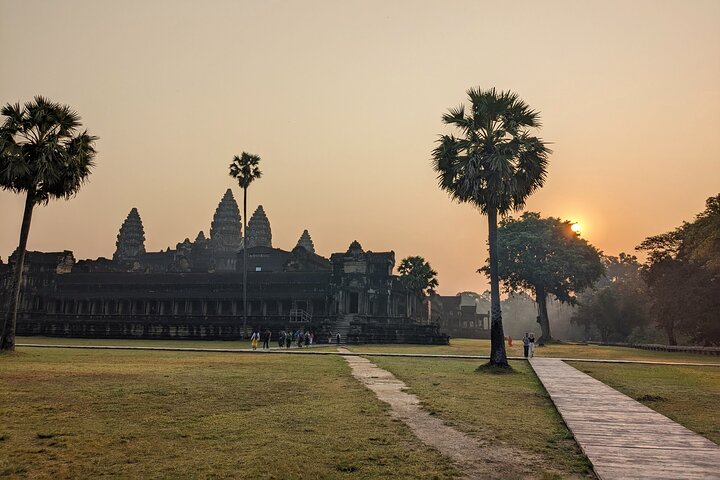 Visite privée en Tuk-Tuk d'Angkor Wat (Option lever de soleil) & plus | wizardtrip