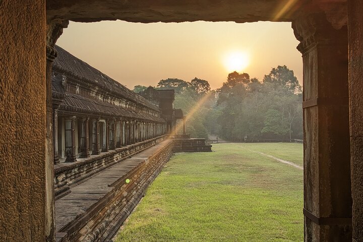 Visite privée en tuk-tuk des temples d'Angkor Wat, Bayon et Ta Prohm à Siem Reap, Cambodge, photo 26 | wizardtrip