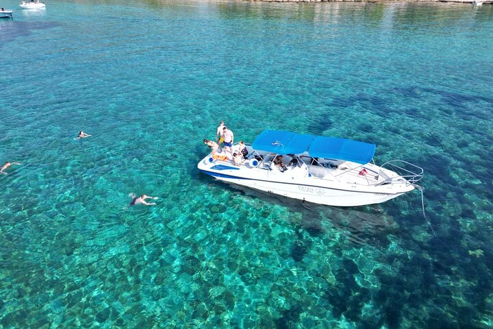 Excursion en bateau rapide vers le Blue Lagoon depuis Trogir, Croatie, avec baignade et exploration d'îles, photo 7 | wizardtrip