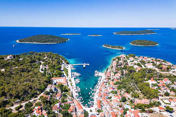 Excursion en bateau rapide vers le Blue Lagoon depuis Trogir, Croatie, avec baignade et exploration d'îles, photo 16 | wizardtrip