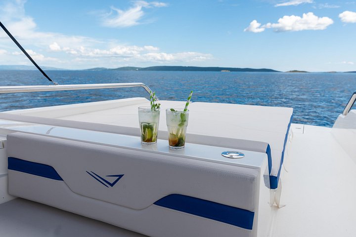 Excursion en bateau rapide vers le Blue Lagoon depuis Trogir, Croatie, avec baignade et exploration d'îles, photo 19 | wizardtrip