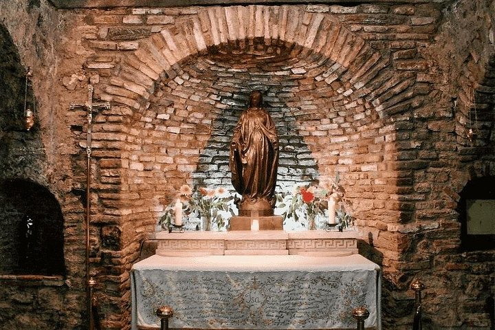 Explorez l'ancienne Éphèse, la Maison de la Vierge Marie et le Temple d'Artémis lors d'une visite guidée depuis Kusadasi, photo 11 | wizardtrip