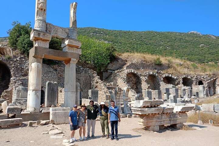 Explorez l'ancienne Éphèse, la Maison de la Vierge Marie et le Temple d'Artémis lors d'une visite guidée depuis Kusadasi, photo 21 | wizardtrip