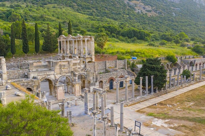 Explorez l'ancienne Éphèse, la Maison de la Vierge Marie et le Temple d'Artémis lors d'une visite guidée depuis Kusadasi, photo 24 | wizardtrip