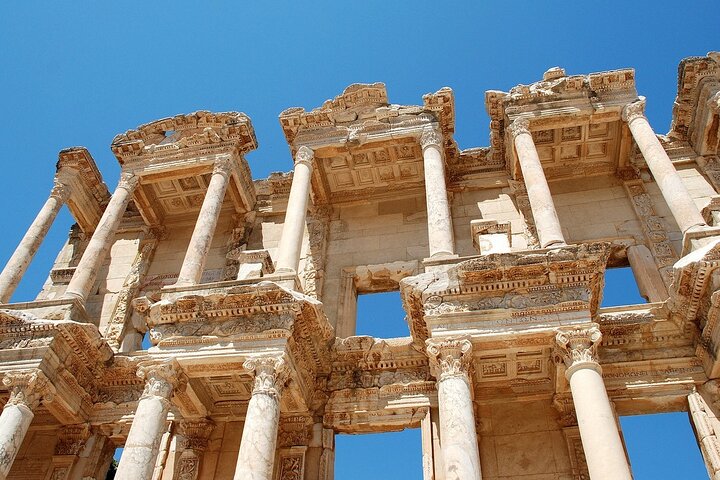 Explorez l'ancienne Éphèse, la Maison de la Vierge Marie et le Temple d'Artémis lors d'une visite guidée depuis Kusadasi, photo 27 | wizardtrip