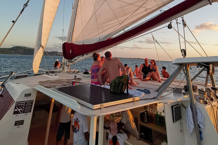 Catamarantocht in Tamarindo, Costa Rica, met wildlife spotten en uitzicht op de zonsondergang, foto 6 | wizardtrip