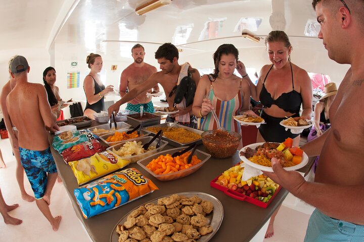 Catamarantocht in Tamarindo, Costa Rica, met wildlife spotten en uitzicht op de zonsondergang, foto 8 | wizardtrip