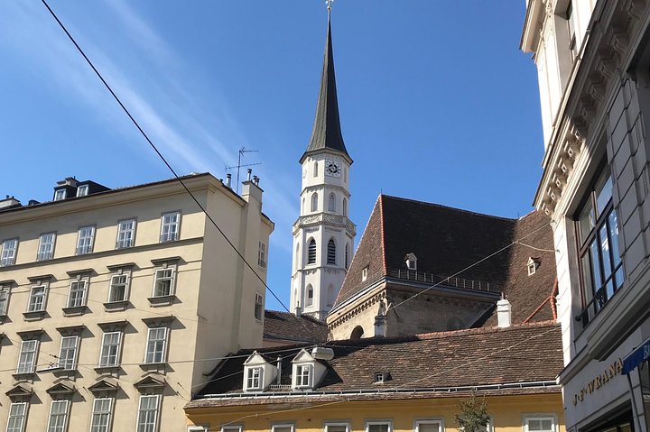Vandretur i Wiens historiske sentrum, som viser landemerker som Hofburg-palasset og Stefansdomen, foto 8 | wizardtrip