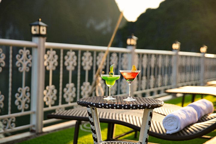 Crucero de 3 días explorando la Bahía de Ha Long, la Bahía de Lan Ha y la Isla de Cat Ba con kayak y senderismo, foto 10 | wizardtrip