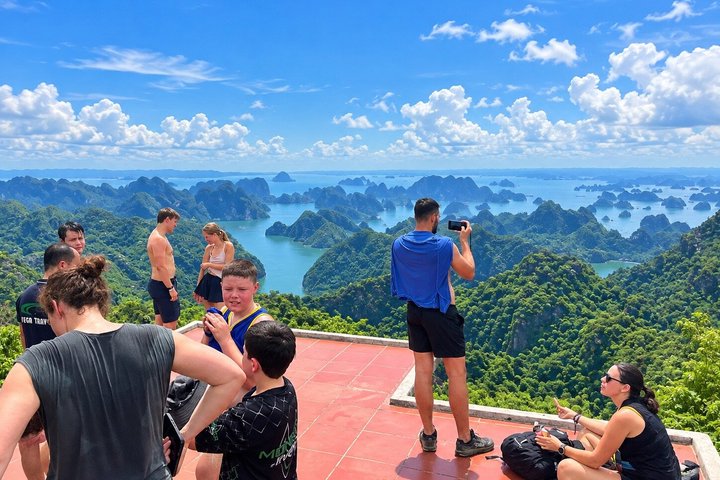Crucero de 3 días explorando la Bahía de Ha Long, la Bahía de Lan Ha y la Isla de Cat Ba con kayak y senderismo, foto 27 | wizardtrip