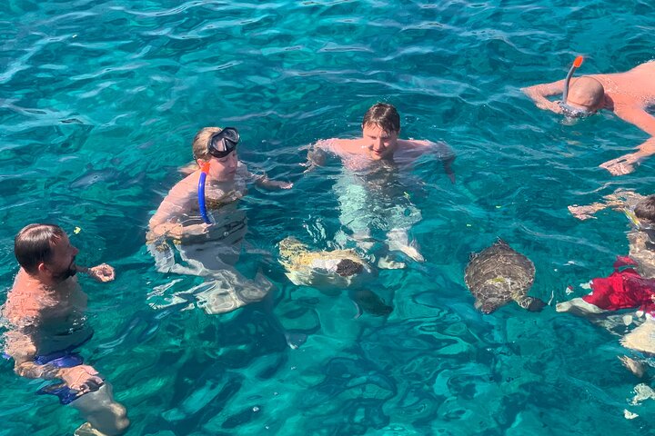 Croisière en yacht de luxe le long de la côte de Protaras, Chypre, avec arrêts baignade et toboggan, photo 11 | wizardtrip
