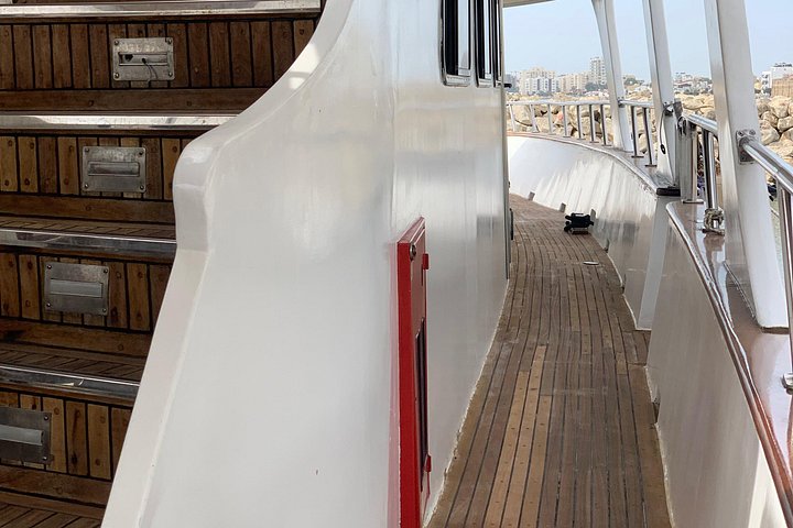 Croisière en yacht de luxe le long de la côte de Protaras, Chypre, avec arrêts baignade et toboggan, photo 24 | wizardtrip