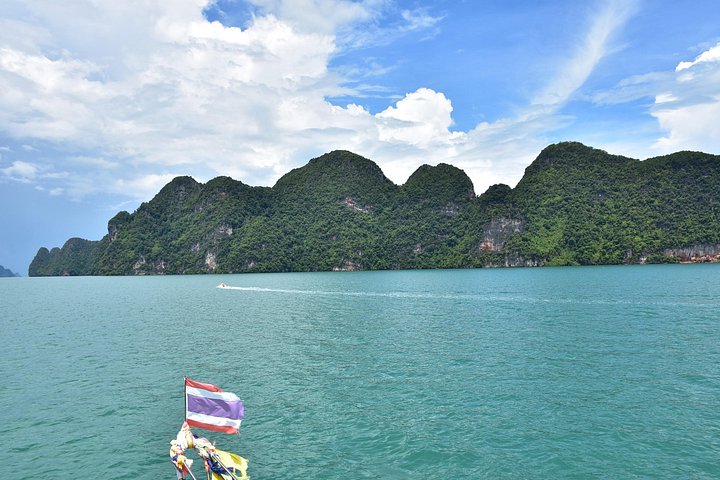 Aventura de caiaque marítimo na Baía de Phang Nga, Tailândia, explorando grutas e ilhas, foto 9 | wizardtrip